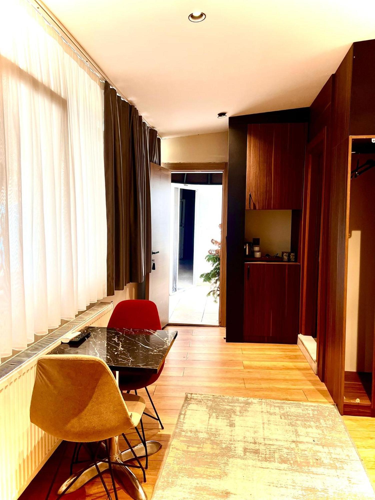Besiktas Konuk Evi Hotel Istanbul Exterior photo